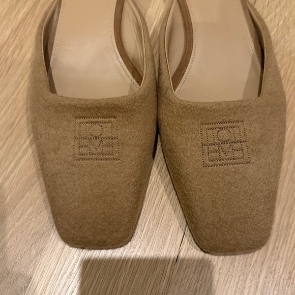 Toteme Tan Cashmere Slippers - Picture 3 of 5